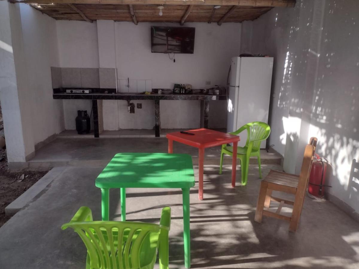 Flying Monkey Hostel Nazca Exterior photo